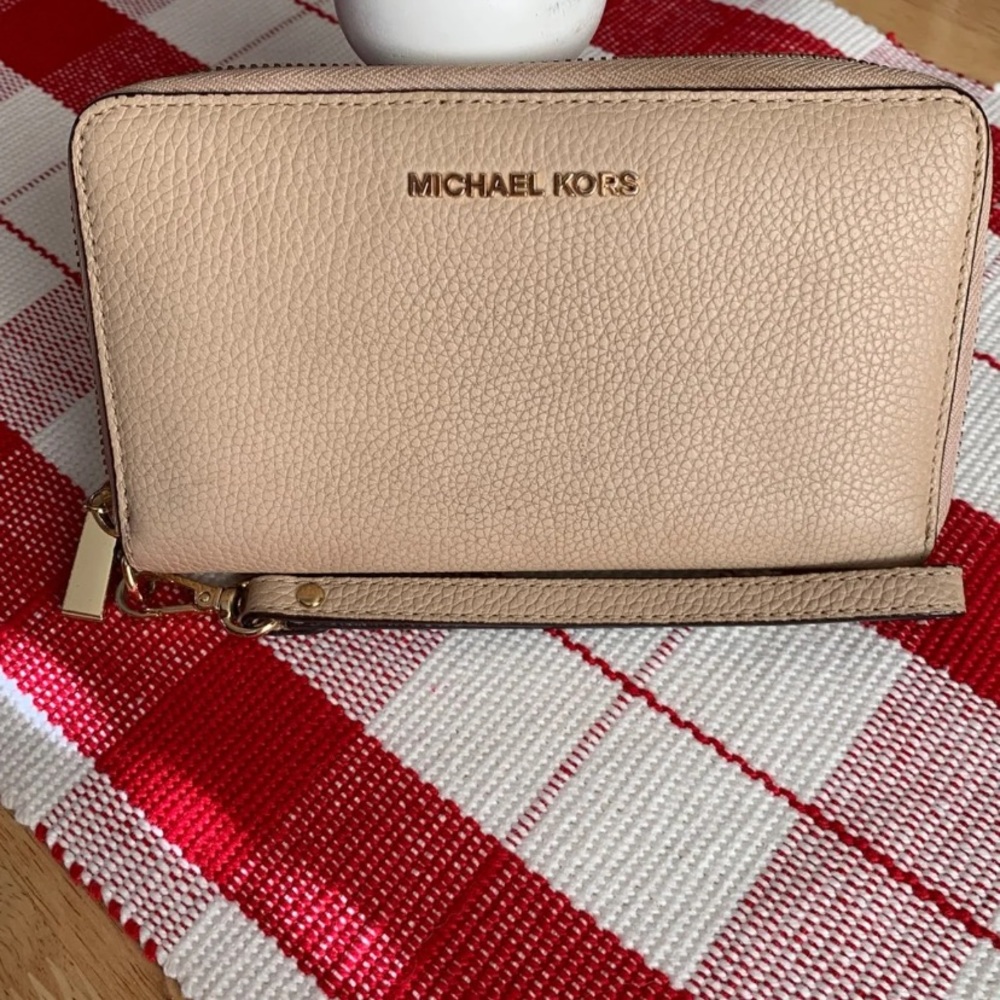 Michael Kors Clutch